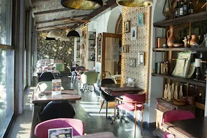 Кавказский Дворик | Ресторан Новороссийск | Кафе, кальянная, банкетный зал image