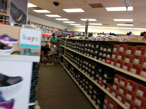 Shoe Store «Famous Footwear», reviews and photos, 10500 Ulmerton Rd, Largo, FL 33771, USA