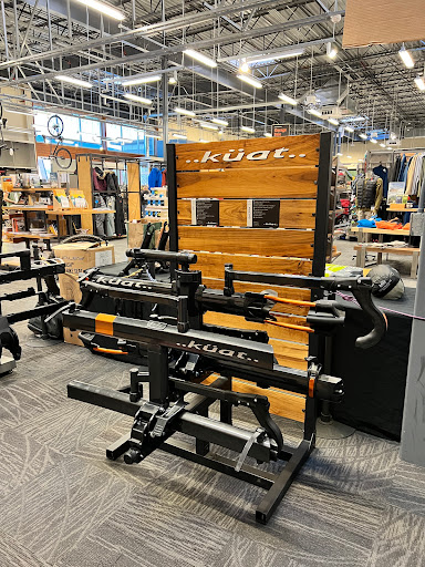 Camping Store «REI», reviews and photos, 6281 W 135th St, Overland Park, KS 66223, USA