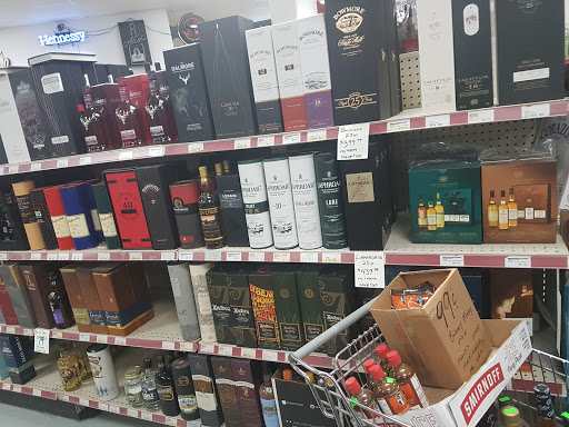 Liquor Store «Central City Liquors», reviews and photos, 1460 2nd Ave, Des Moines, IA 50314, USA