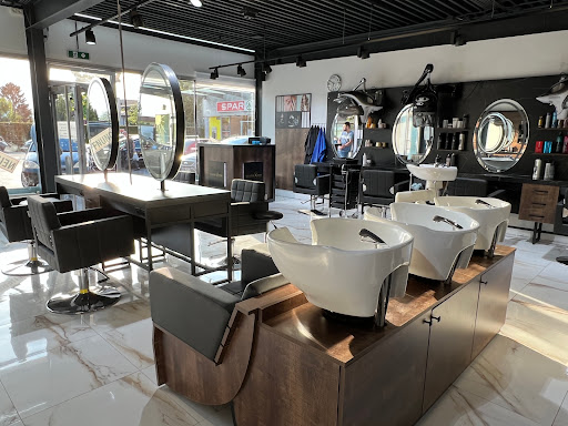 Cuts-Styles x Barber In Vienna
