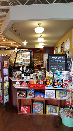 Grocery Store «Medina Grocery Store», reviews and photos, 800 Evergreen Point Rd, Medina, WA 98039, USA