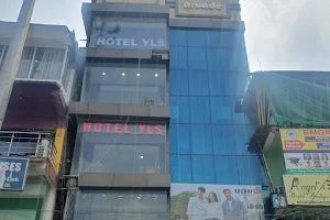 Hotel YLS image