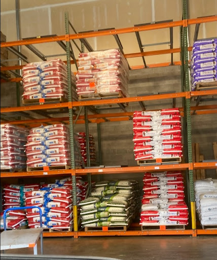 Animal Feed Store «Wilco Farm Store», reviews and photos, 664 W Baseline St, Cornelius, OR 97113, USA