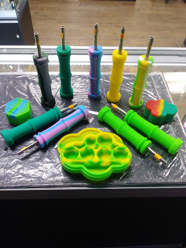 Tobacco Shop «407 Smoke Shop», reviews and photos, 4316 Curry Ford Rd, Orlando, FL 32806, USA