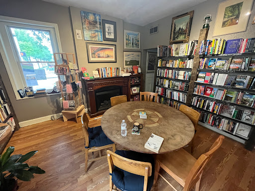 Book Store «Roebling Point Books & Coffee», reviews and photos, 306 Greenup St, Covington, KY 41011, USA