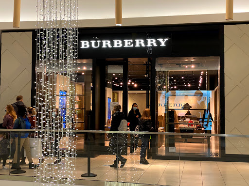 Clothing Store «Burberry Outlet», reviews and photos, 5220 Fashion Outlets Way, Rosemont, IL 60018, USA