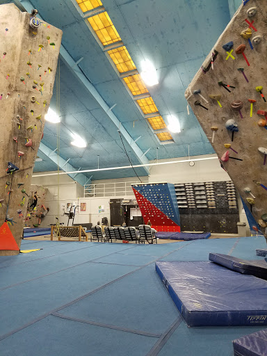 Gym «The Gravity Vault - Indoor Rock Gym», reviews and photos, 107 Pleasant Ave, Upper Saddle River, NJ 07458, USA