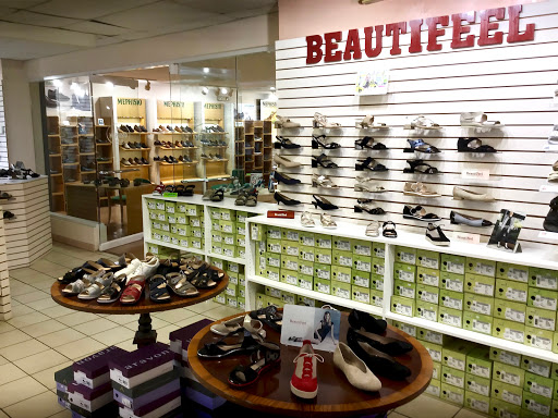 Shoe Store «Shoe Warehouse», reviews and photos, 933 Airport Pulling Rd S, Naples, FL 34104, USA