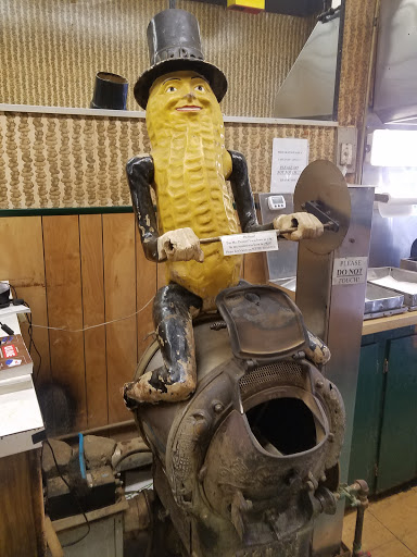 Nut Store «Peanut Shoppe Main Street», reviews and photos, 24 S Main St, Memphis, TN 38103, USA