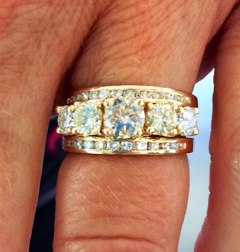 Jewelry Designer «Fort Thomas Jewelers», reviews and photos, 2780 Alexandria Way, Highland Heights, KY 41076, USA