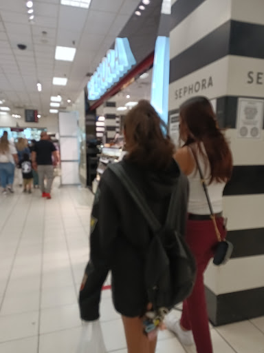 Toy Store «Disney Store», reviews and photos, 587 E Shaw Ave, Fresno, CA 93710, USA