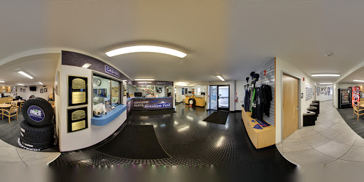 Car Dealer «Gresham Ford», reviews and photos, 1999 E Powell Blvd, Gresham, OR 97080, USA