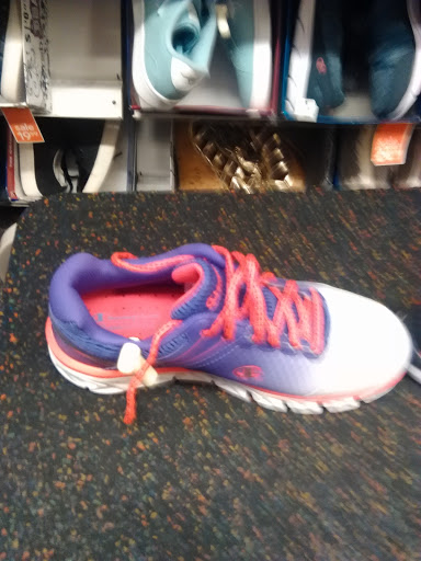 Shoe Store «Payless ShoeSource», reviews and photos, 1022 Springfield Ave, Irvington, NJ 07111, USA