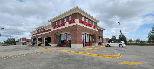 Discount Tire, 2900 Mt Williams Dr, Norman, OK 73069, USA, 