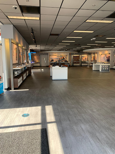 Cell Phone Store «AT&T», reviews and photos, 275 E Altamonte Dr #1010, Altamonte Springs, FL 32701, USA