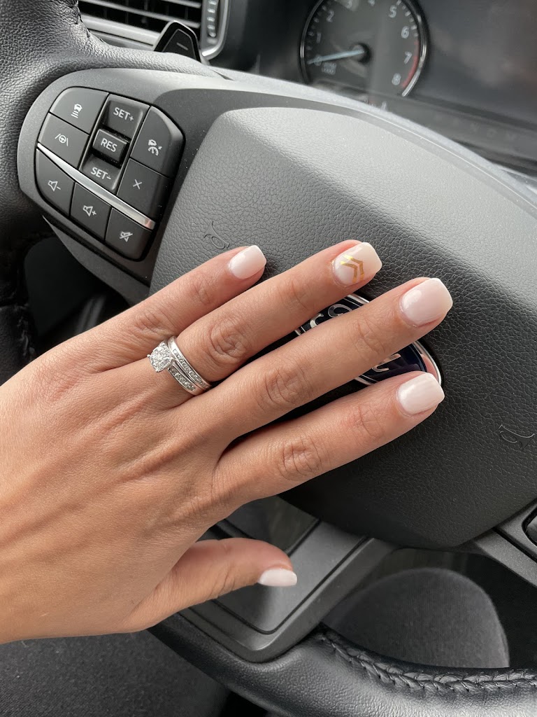 Mia Nail Bar & Spa Beauty Lounge 10588