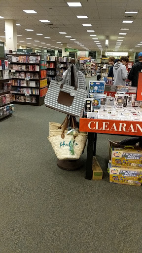 Book Store «Barnes & Noble», reviews and photos, 300 Indian Lake Blvd, Hendersonville, TN 37075, USA