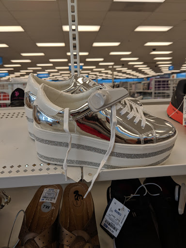 Clothing Store «Ross Dress for Less», reviews and photos, 2151 N Harris Blvd, Layton, UT 84041, USA