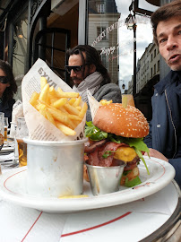 Hamburger du Restaurant français LE CHARLOT - PARIS - n°13