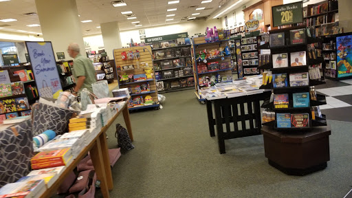 Book Store «Barnes & Noble», reviews and photos, 1317 Lloyd Center, Portland, OR 97232, USA