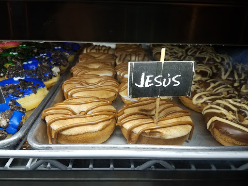 Donut Shop «Hurts Donut», reviews and photos, 7010 W 21st St, Wichita, KS 67205, USA