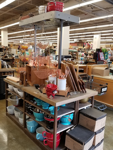 Furniture Store «Cost Plus World Market», reviews and photos, 1725 Maple Ave, Evanston, IL 60201, USA