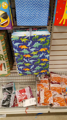 Dollar Store «Dollar Tree», reviews and photos, 646 Stewart Ave, Garden City, NY 11530, USA