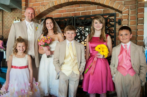 Bridal Shop «Proms Pageants & Pretty Things», reviews and photos, 5325 Peters Creek Rd, Roanoke, VA 24019, USA