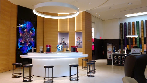 Coffee Shop «Nespresso Beverly Hills Boutique & Cafe», reviews and photos, 320 N Beverly Dr, Beverly Hills, CA 90210, USA