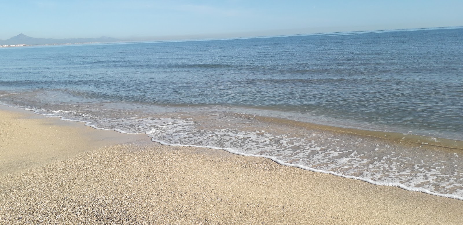 Foto de Playa el Vergel con grandes calas