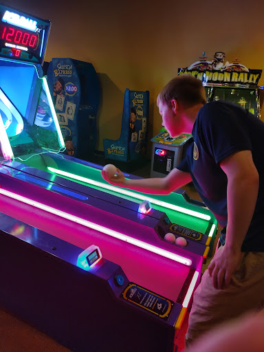 Bowling Alley «Stuart Bowl - Lanes & Lounge», reviews and photos, 1638 SE Federal Hwy, Stuart, FL 34994, USA