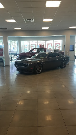 Car Dealer «Joey Accardi Chrysler, Dodge, Jeep, Ram», reviews and photos, 909 S Federal Hwy, Pompano Beach, FL 33062, USA