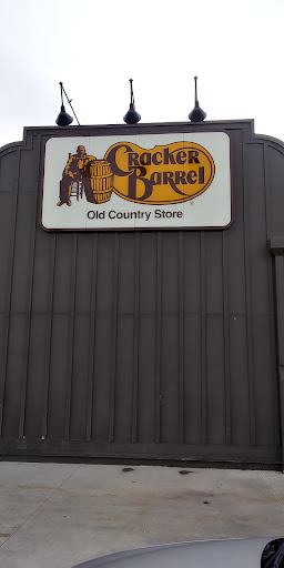American Restaurant «Cracker Barrel Old Country Store», reviews and photos, 6055 Som Center Rd, Willoughby, OH 44094, USA