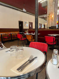 Atmosphère du Restaurant Café du Commerce Barbes à Paris - n°12