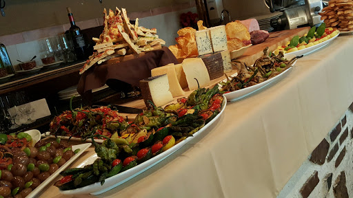 Shopping Mall «Gateway Shopping Center», reviews and photos, 221 E Swedesford Rd, Wayne, PA 19087, USA