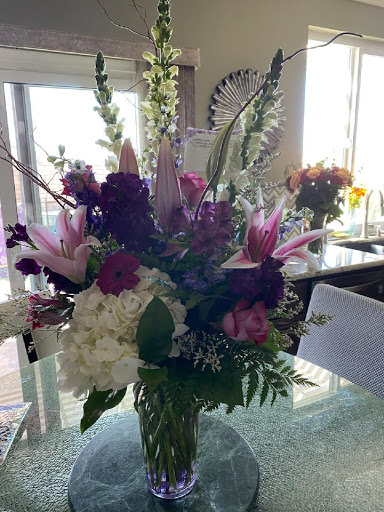 Florist «Corona Rose Flowers & Gifts», reviews and photos, 844 W 6th St, Corona, CA 92882, USA