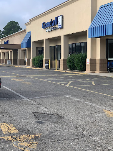 Thrift Store «Goodwill», reviews and photos