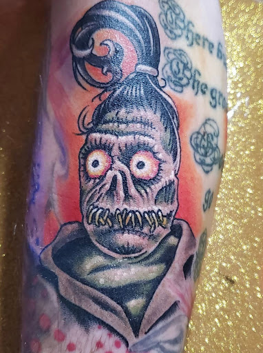 Tattoo and Piercing Shop «Lunchbox Tattoo & Body Piercing», reviews and photos, 3604 N Chapel Hill Rd, Johnsburg, IL 60050, USA