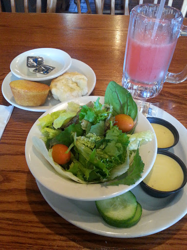 American Restaurant «Cracker Barrel Old Country Store», reviews and photos, 4321 S Interstate Hwy 35, San Marcos, TX 78666, USA