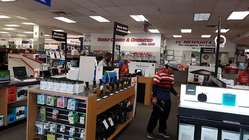 Appliance Store «P.C. Richard & Son», reviews and photos, 103-54 94th St, Ozone Park, NY 11417, USA