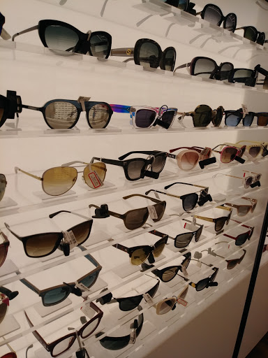 Department Store «Saks OFF 5TH», reviews and photos, 260 Shrewsbury Plaza, Shrewsbury, NJ 07702, USA