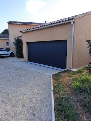 A M MENUISERIES à Sorgues