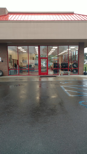 Tire Shop «Discount Tire Store - Howell, MI», reviews and photos, 3480 E Grand River Ave, Howell, MI 48843, USA