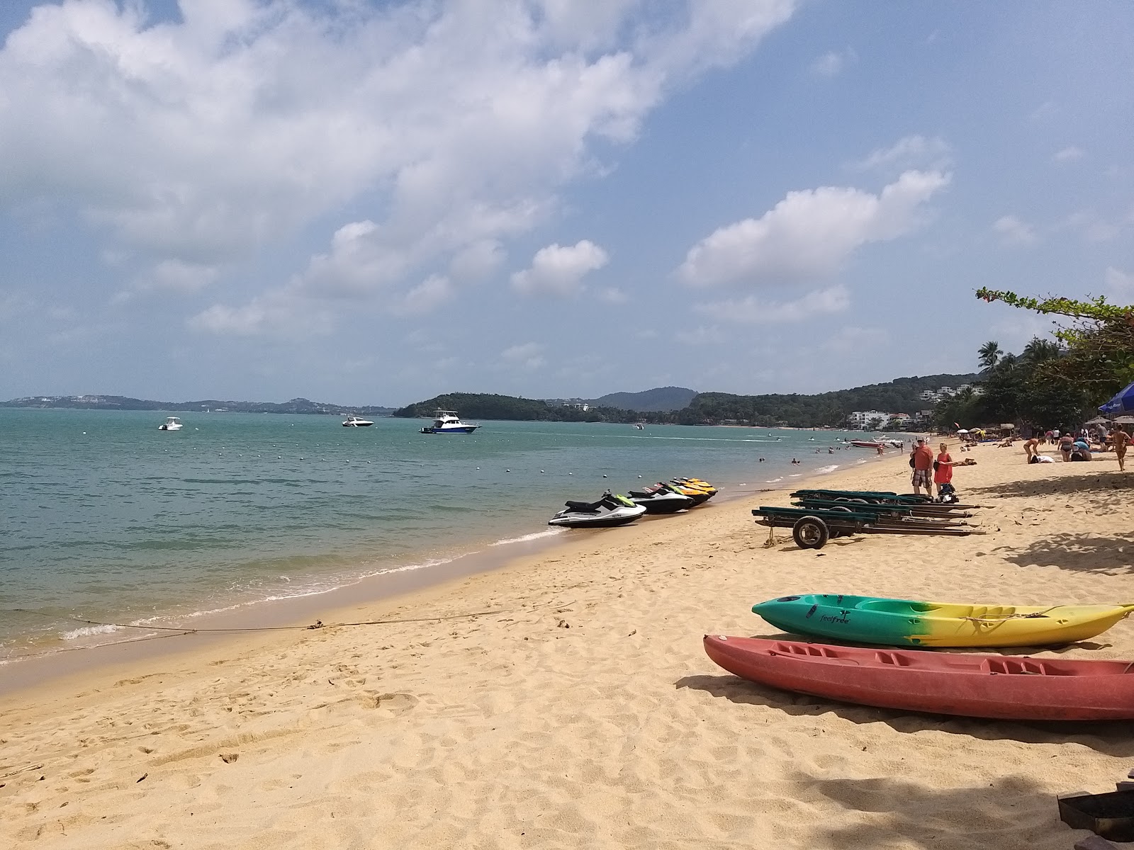 Foto de Bo Phut Beach - lugar popular entre os apreciadores de relaxamento