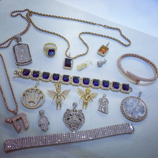 Jeweler «Glamorous Jewelers», reviews and photos, 236 Mamaroneck Ave, Mamaroneck, NY 10543, USA