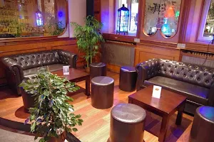 Lounge bar image