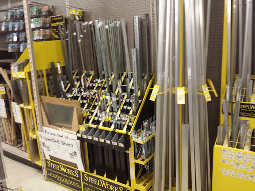 Hardware Store «Phelps Do it Best Hardware», reviews and photos, 5203 Elzie Rd, Louisville, KY 40258, USA