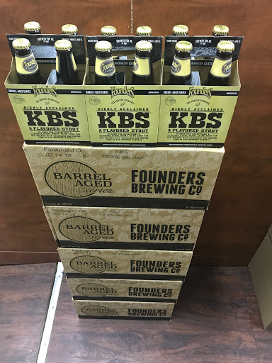 Liquor Store «Paradise Liquor», reviews and photos, 3237 Hilton Rd, Ferndale, MI 48220, USA