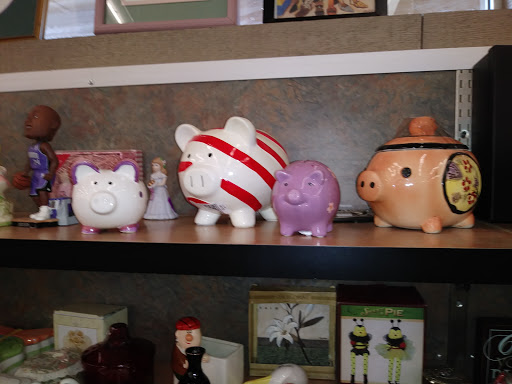 Thrift Store «Thrift Town», reviews and photos, 6328 Fair Oaks Blvd, Carmichael, CA 95608, USA